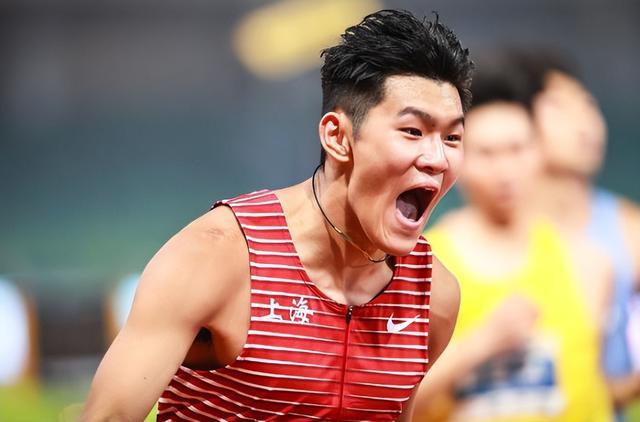 冲浪杯赛焦点战:钱塘迅豹队强势横扫河套巨龙队,新星闪耀。锋线火力回暖 冲浪杯赛焦点战:钱塘迅豹队强势横扫河套巨龙队,新星闪耀。锋线火力回暖