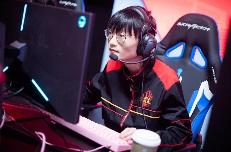 包含Doinb迎来十五赛季高光表现，FPX球迷沸腾！的词条